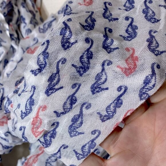5/$25 Reitman’s Viscose Seahorse Infinity Scarf - Picture 6 of 10